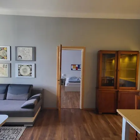 Centrum 90 M2 *